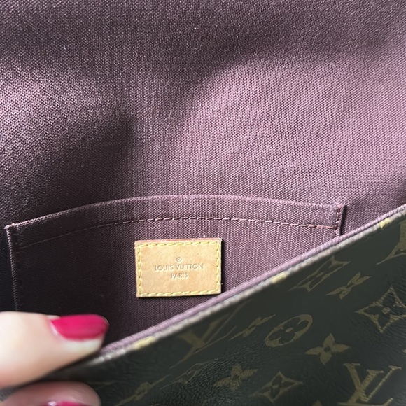 Louis Vuitton favorite MM - Picture 7 of 17